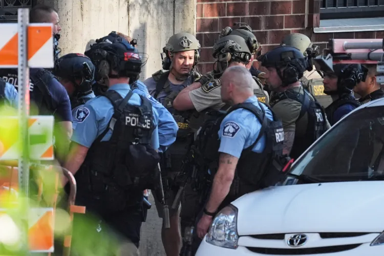 Two killed and suspect dead in Minneapolis shooting